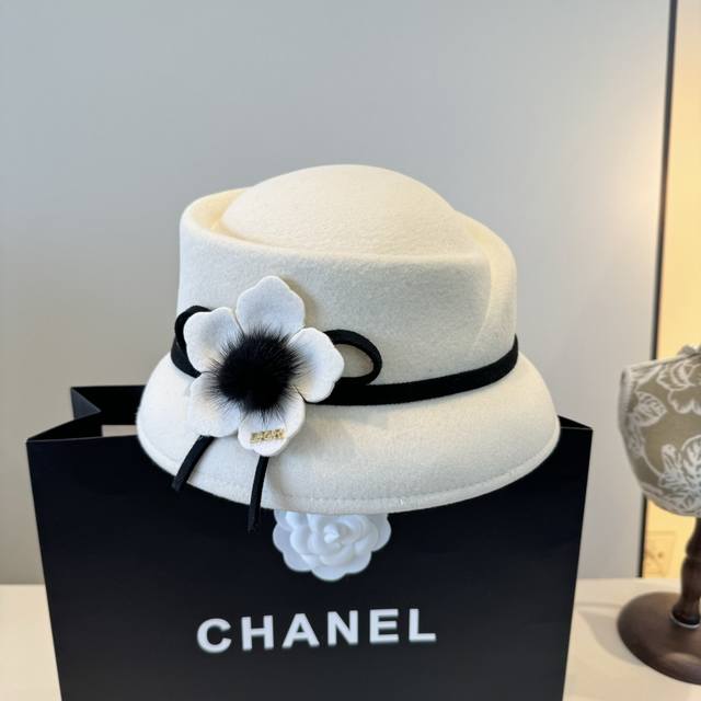 White Dior 2025 Autumn and Winter new wool bucket hat, 100% wool fabric, % soci
