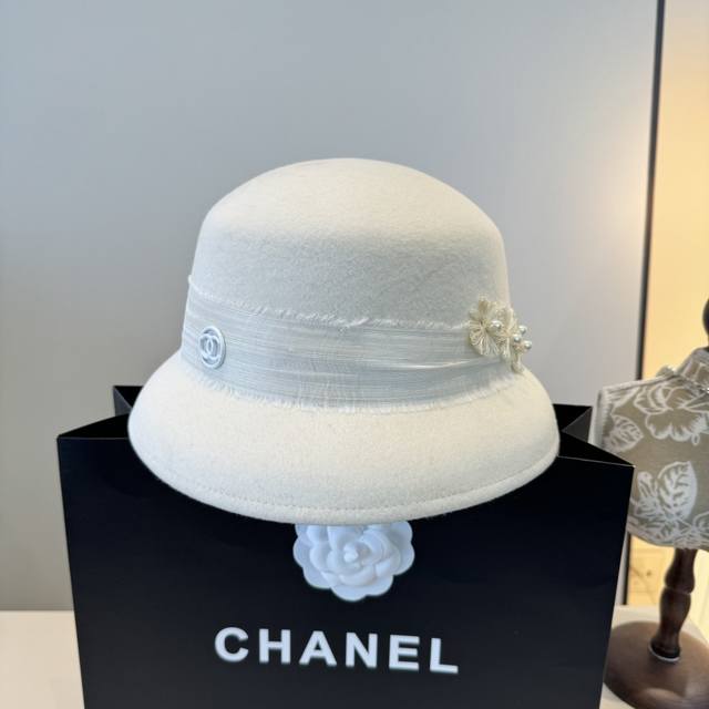 White Chanel's new autumn and winter wool bucket hat, 100% wool fabric%, head ci