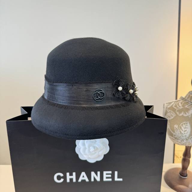 Chanel 's new autumn and winter wool bucket hat, 100% wool fabric, head circumfe