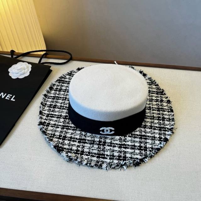 Chanel classic lady-style flat top hat, head circumference 57cm