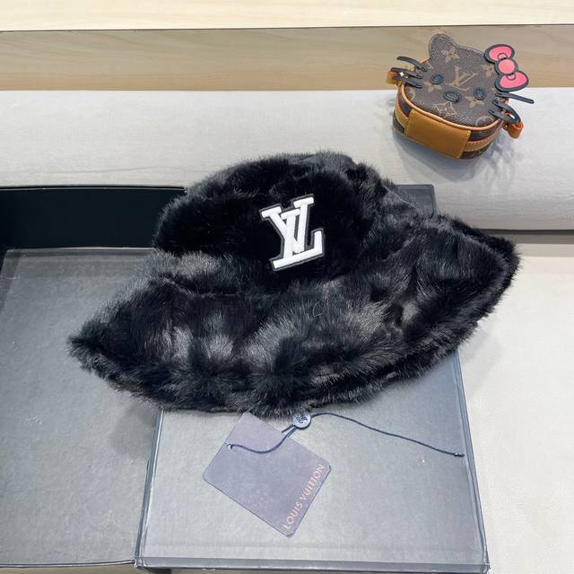 Louis Vuitton Lv letter embroidered cashmere fisherman hat women's winter versa