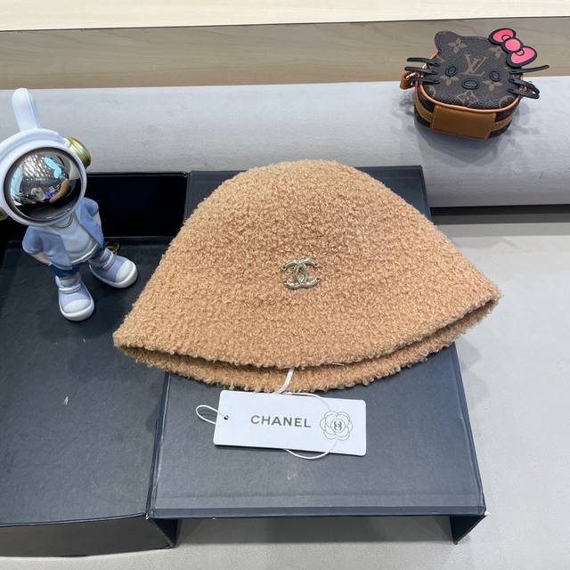 Chanel Chanel's new early autumn irregular knitted bucket hat fisherman hat clas