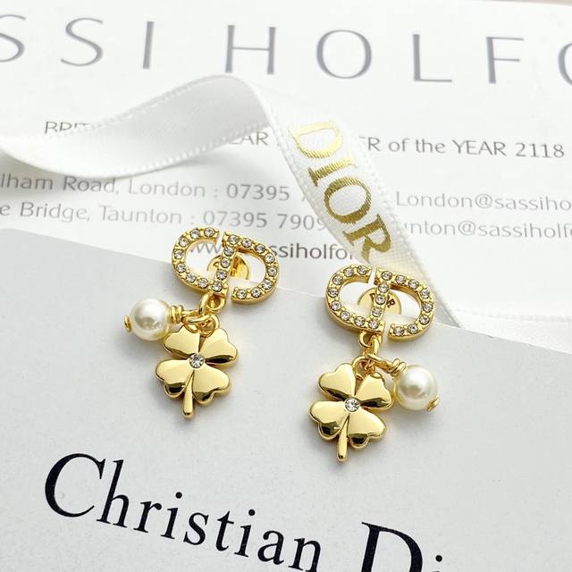 Dior earrings are a hot seller and are now available! Dior four-leaf clover pear