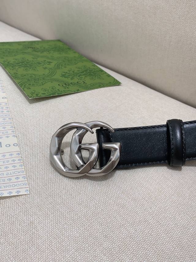 Gg Marmont narrow belt in black leather Vintage silver-tone hardware Double G Wi