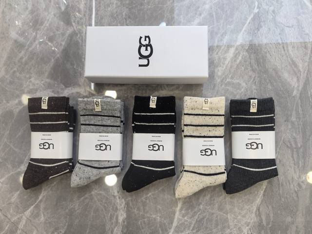 Special packaging Ugg new cashmere mid-length stacked socks! Five pairs per box
