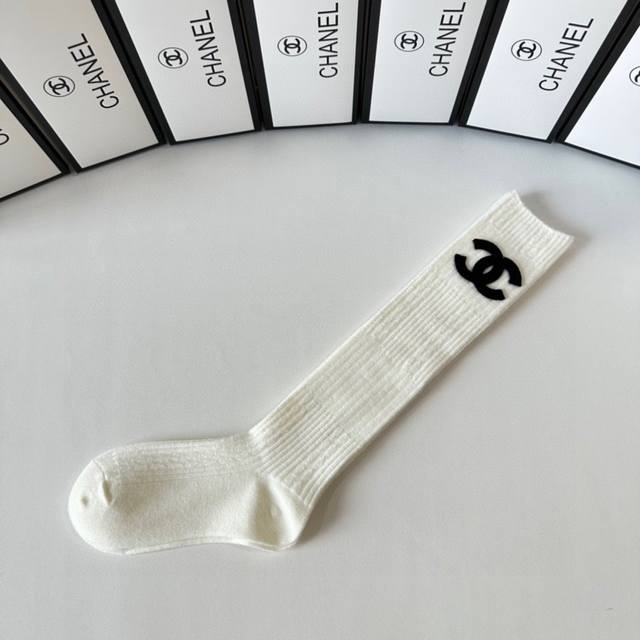 Special packaging Chanel Chanel hot-selling new double-needle cashmere socks sta