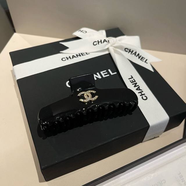 Chanel hairpin