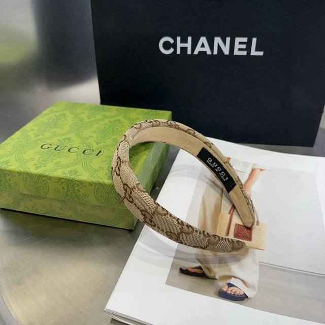 comes with a packaging box Gucci Gg letter headband, classic letters, fashionab