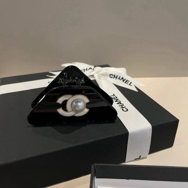 Chanel hairpin