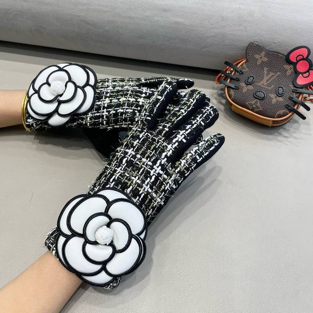 Chanel Chanel counter new wool gloves, fashionable gloves, autumn and winter war