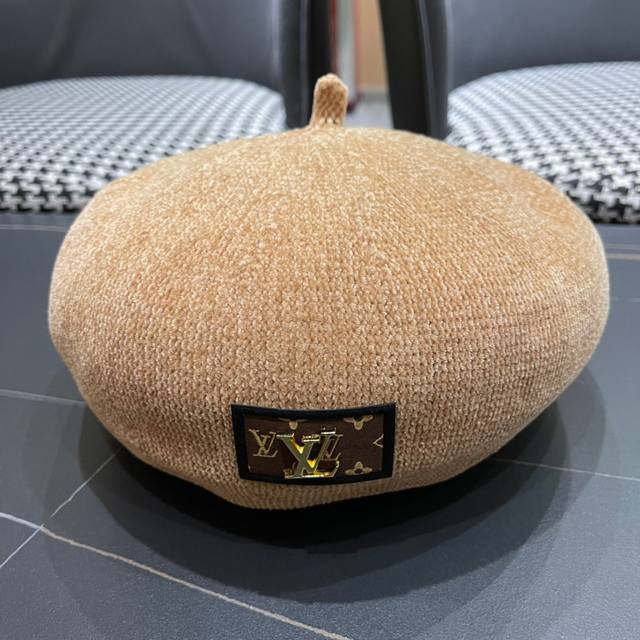 New arrival! Louis Vuitton hat for women, Korean style, fashionable and versati