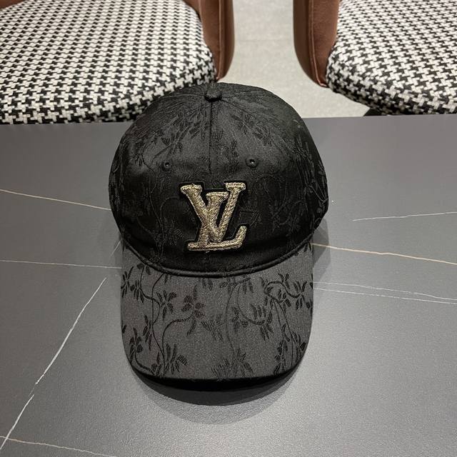 Lv Louis Vuitton 2025 new national style soft top baseball cap spring and summer