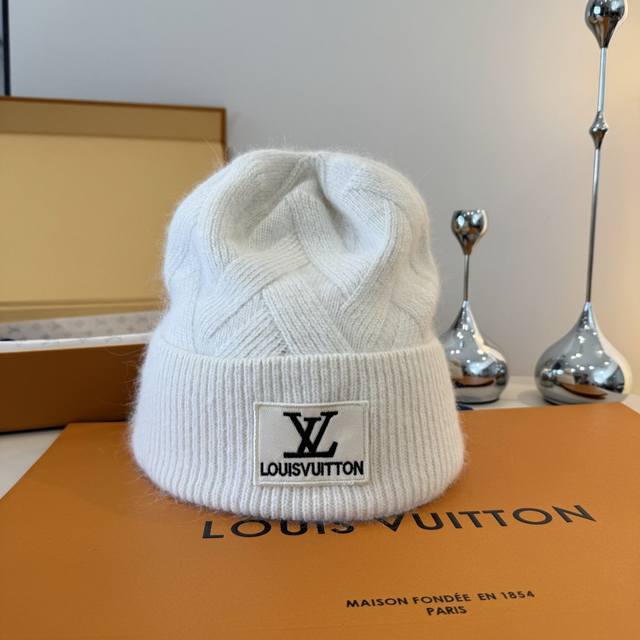 Lv Louis autumn and winter new wool hat, 100% wool fabric