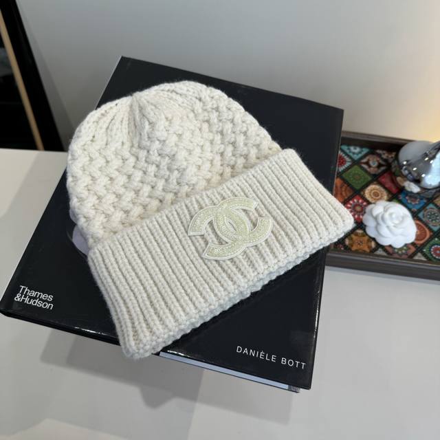 Chanel knitted beanie