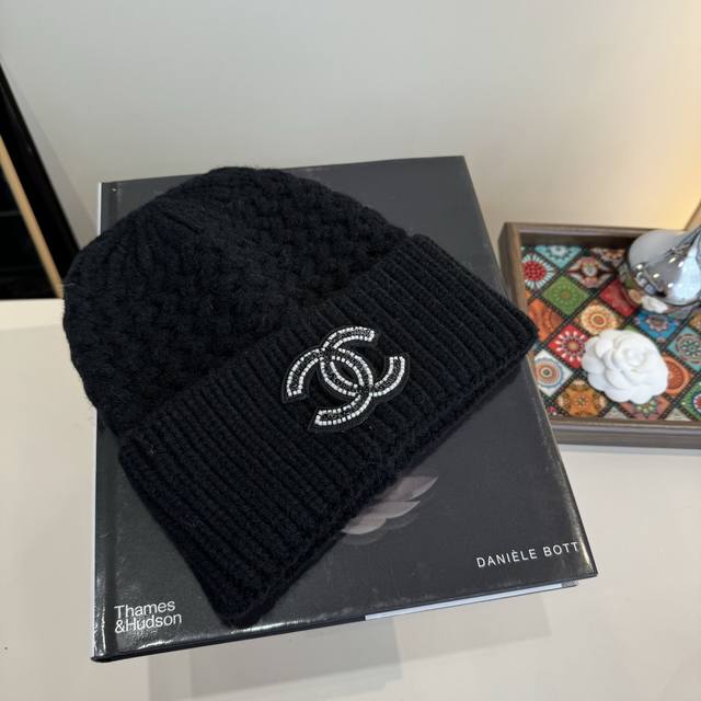 Chanel knitted beanie