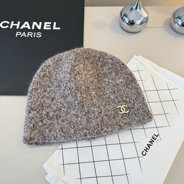 Chanel wool beanie, 100% wool fabric, head circumference 57cm