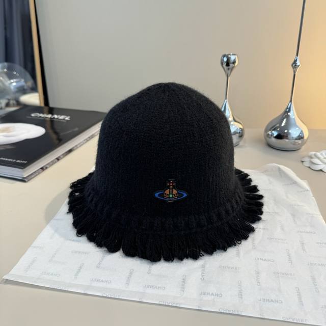 Empress Dowager Cixi's new wool bucket hat