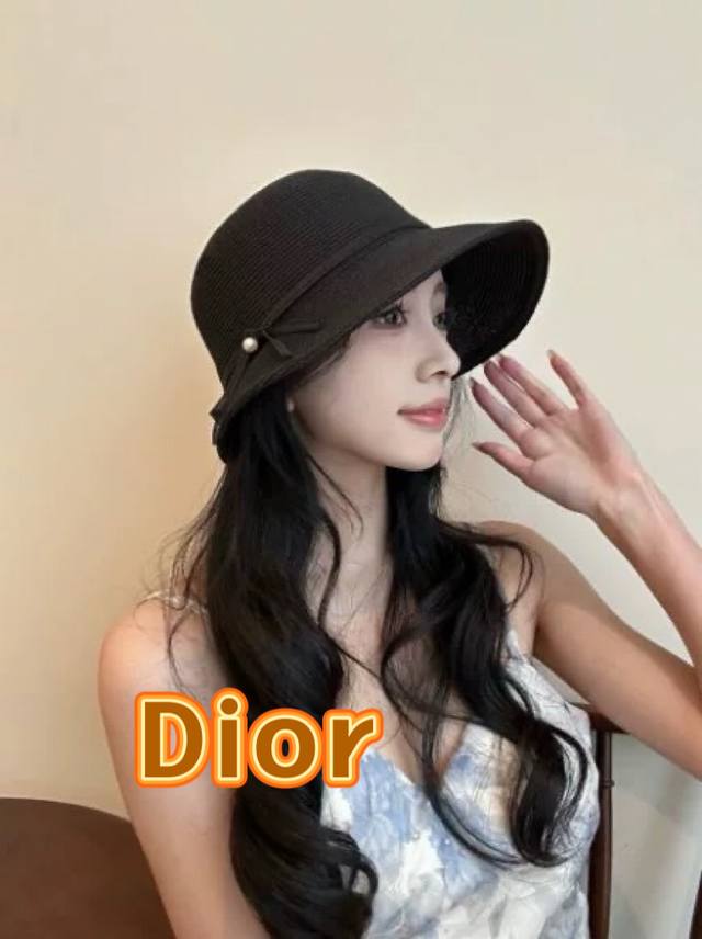 Dior Dior new Hepburn style bow pearl straw hat spring and summer straw braided