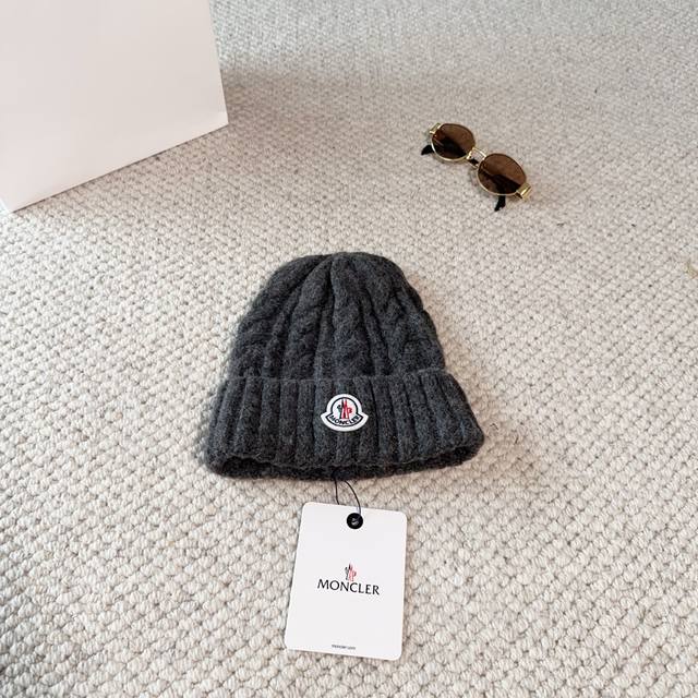 Moncler 25 Autumn/Winter Women's Wool Braided Warm Knitted Hat Soft and Soft Cas