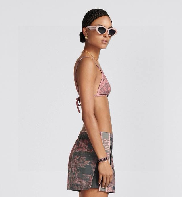 Three-piece Dior bikini, perfect for a variety of occasions. Perfect for wearin