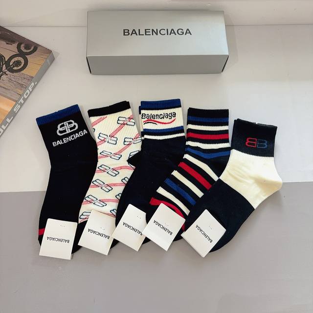 comes with packaging, 5 pairs per box Balenciaga's new mid-calf socks are a mus
