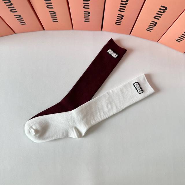 Special packaging Miumiu Miu Miu hot-selling shipment Ankola red new light luxur