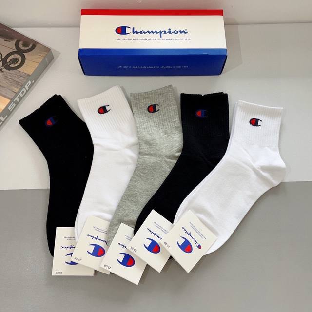 comes with packaging, 5 pairs per box Champion new socks! One box of five pairs