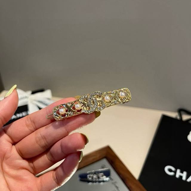 Chanel hairpin