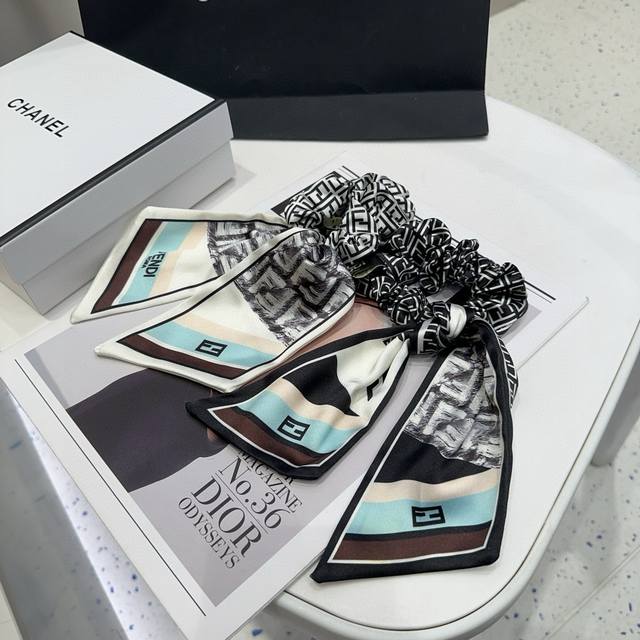 with packaging box Fendi Fendi's new F ribbon hairband, retro temperament beaut