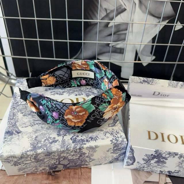 with packaging Gucci Gg new headband, fashionable and trendy, retro and individ