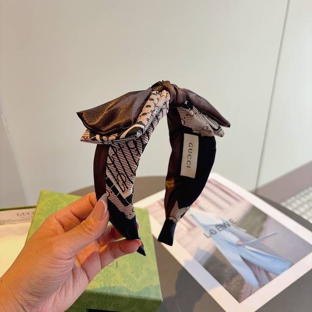 with packaging Gucci classic new bow headband, a must-have headband for goddess