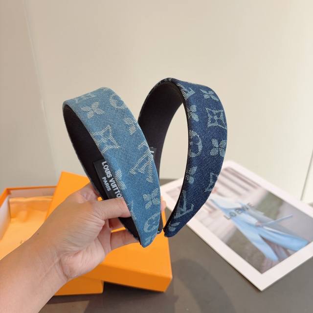 comes with packaging Lv Louis Vuitton high version new double-layer wide-brimme