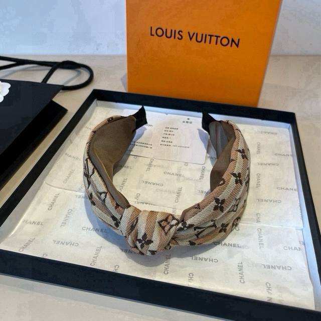 Lv Louis Vuitton old flower denim headband