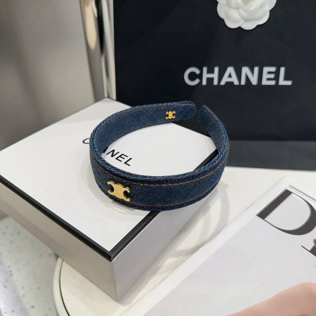 Comes with boxCeline Arc de Triomphe new headband, a hit online! Fashionable an