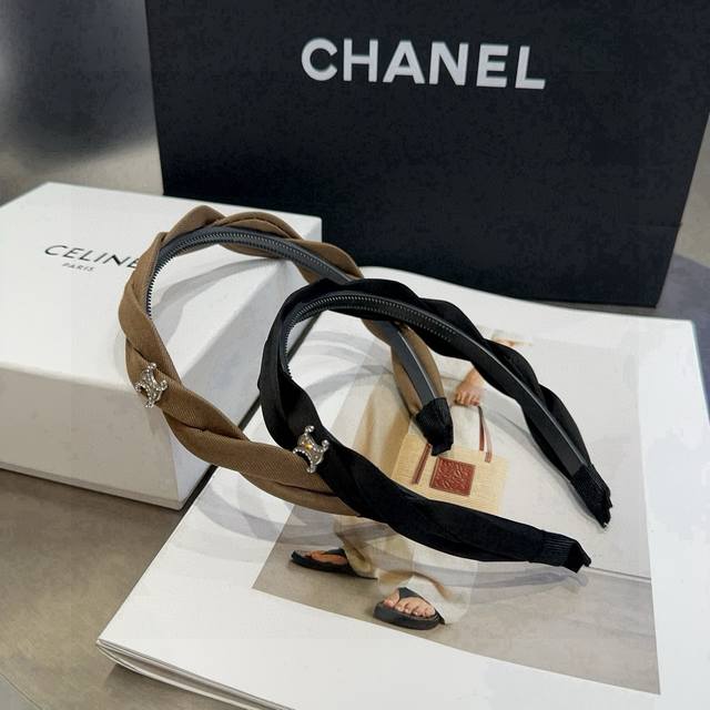 comes with packagingCeline Arc de Triomphe new headband, fashionable and versat
