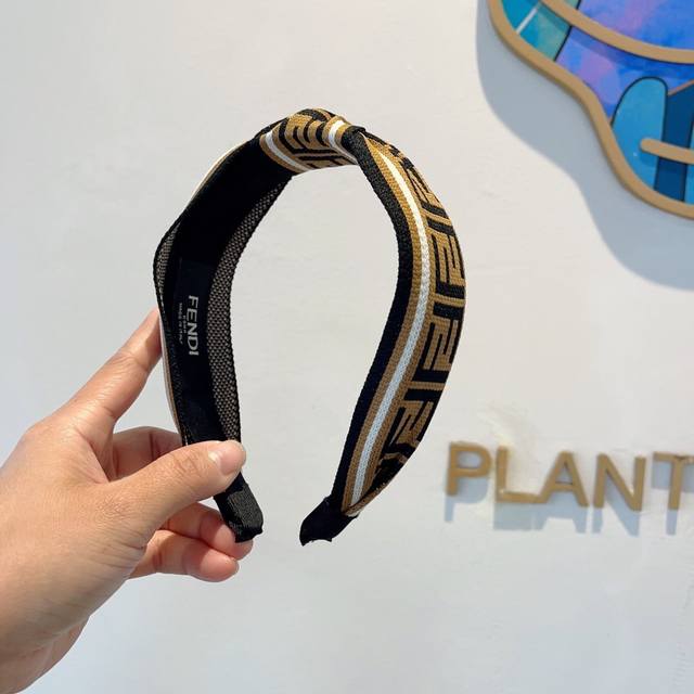 with packaging Fendi new middle knot fashionable brand style headband, wide ver