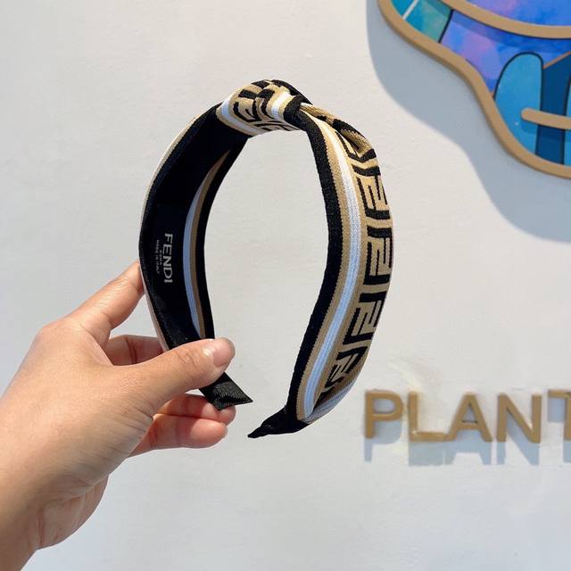 with packaging Fendi new middle knot fashionable brand style headband, wide ver