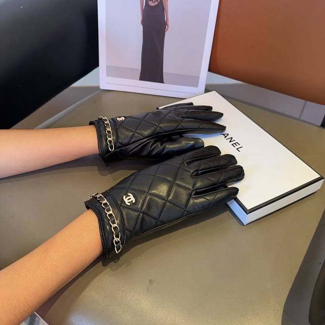 Chanel sheepskin gloves, fashionable gloves, warm in autumn and winter with fle