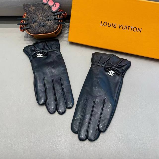 New exclusive first touch screen gloves Chanel original quality official websit