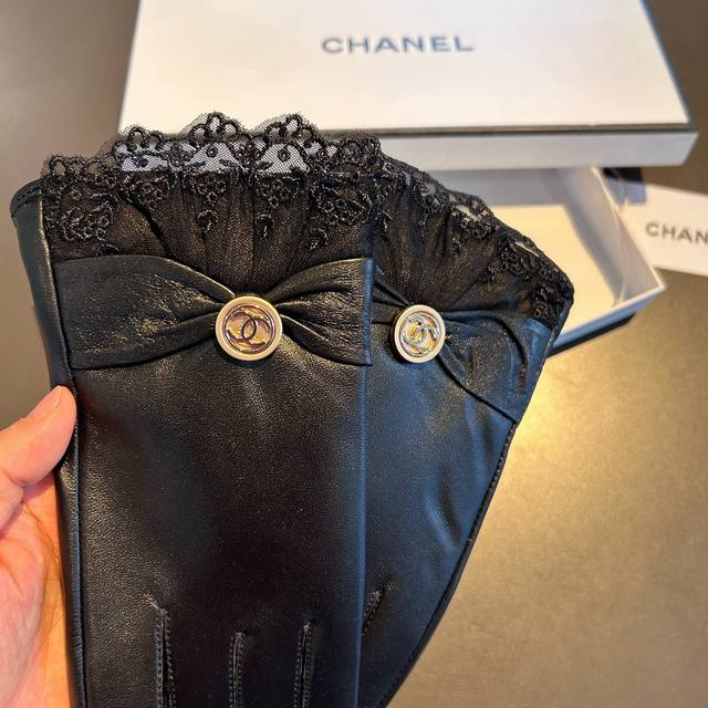 2025 new exclusive touch-screen gloves, Chanel original quality official website