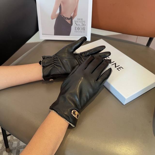 Celine gloves, fashionable gloves, warm and velvet lining for autumn and winter