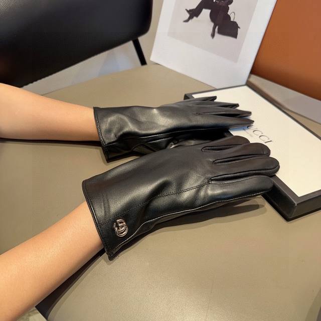 Gucci women's new sheepskin gloves, fashionable gloves, warm and velvet lining f