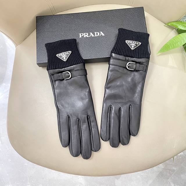 The hottest arrival! Prada women's leather gloves, popular on WeChat Moments, m