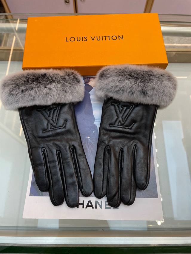 Lv new women's gloves, first-class sheepskin leather, ultra-thin, soft and comfo