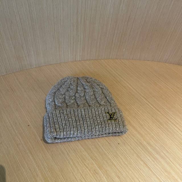 Lv Louis Vuitton hat women's autumn and winter wool hat Korean version knitted h