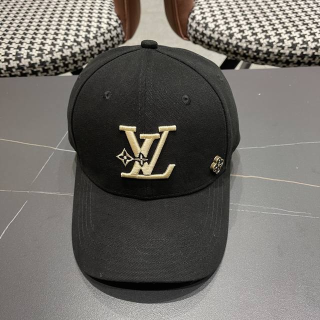 Lv Louis Vuitton's new baseball cap is full of street style and is more in line