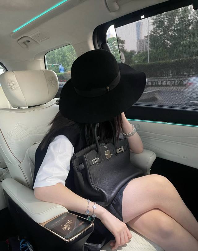 Hermes hat, wool hat, 100% wool hat, well-proportioned, head circumference 57cm