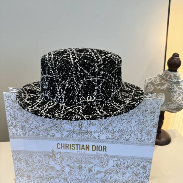 Dior new style top hat, high-end Hepburn style hat, head circumference 57cm