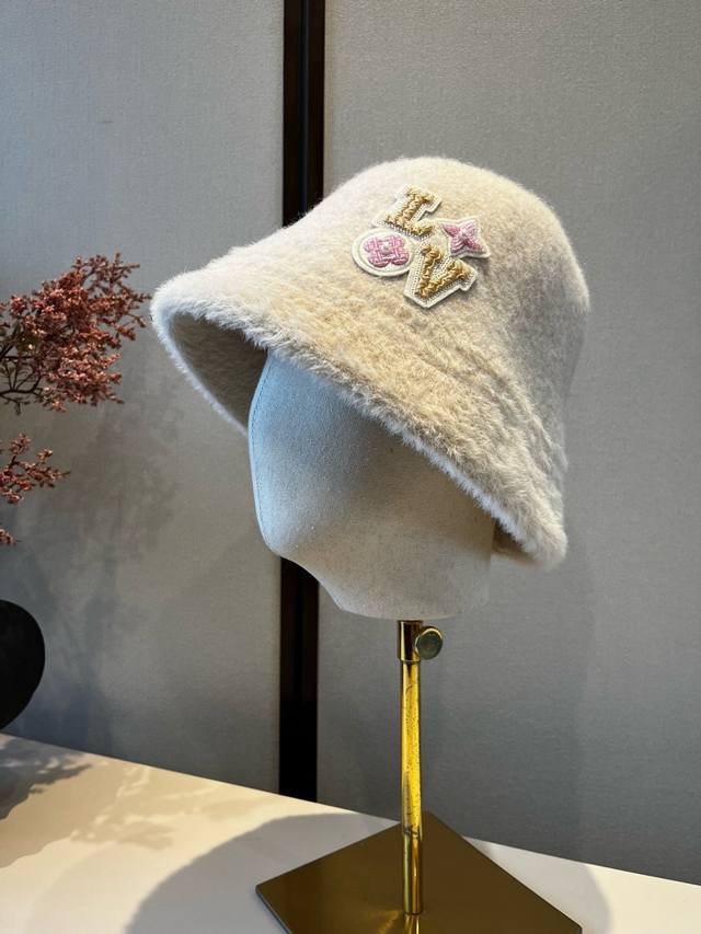 Lv Louis new wool bucket hat