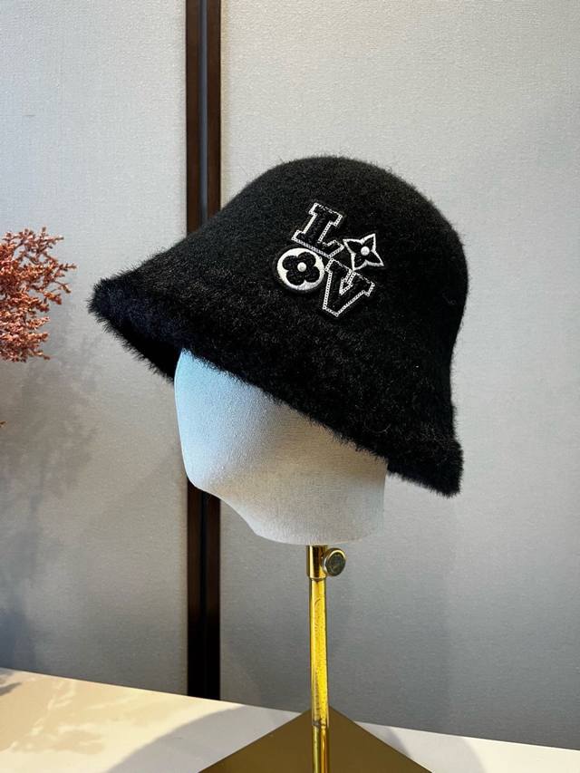 Lv Louis new wool bucket hat